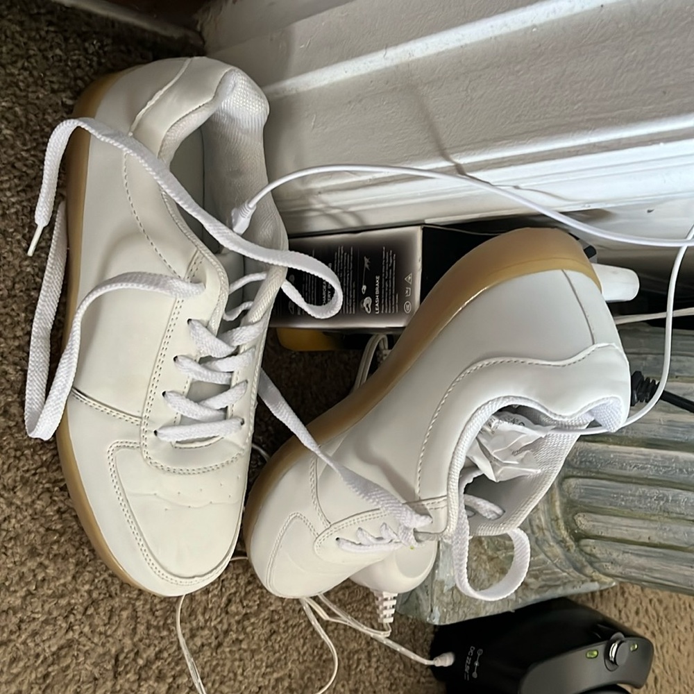 Light up shoes White Size 9